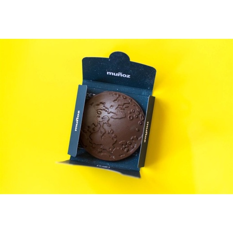 Luna de chocolate con leche