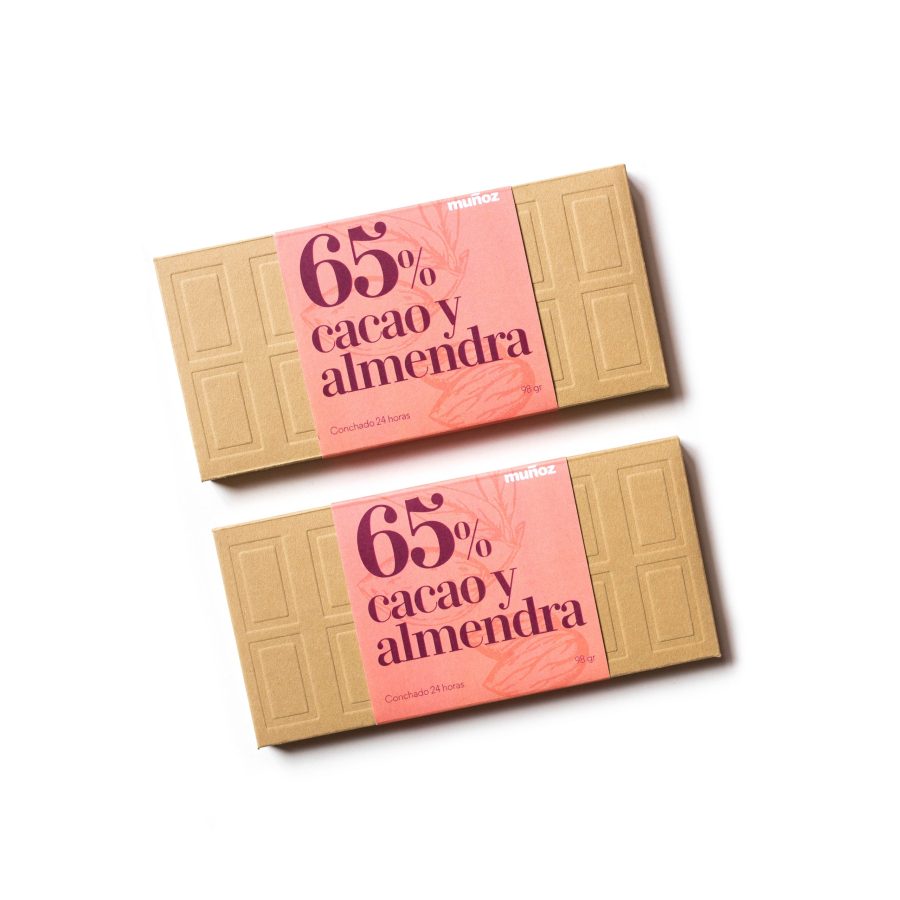 Chocolate puro 65 % con almendra marcona 100 grs